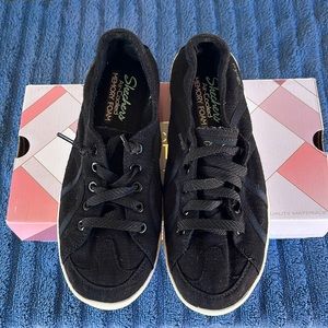 Skechers Madison Ave